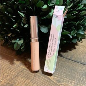 Clinique Line Smoothing Concealer